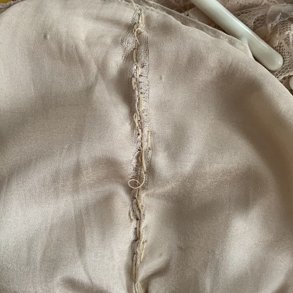 Cream lace dress - Picture 2 of 2